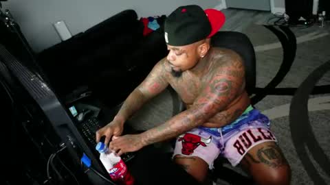 Snapshot of slangondemhoes chatting on July 23, 3:26 am nasty twitter KASHCARTERATL online show from July 23, 3:26 am