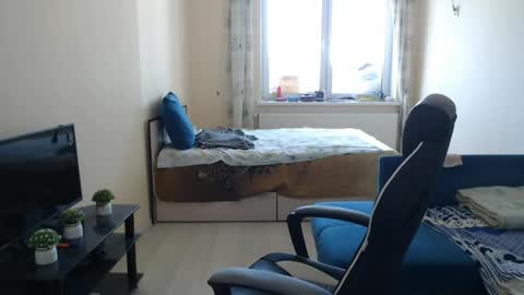 Snapshot of slavaxxx777 chatting on May 9, 8:08 am Slava GAY. PVT OPEN. online show from May 9, 8:08 am