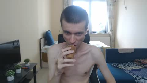 Snapshot of slavaxxx777 chatting on June 11, 9:18 am Slava GAY. PVT OPEN. online show from June 11, 9:18 am