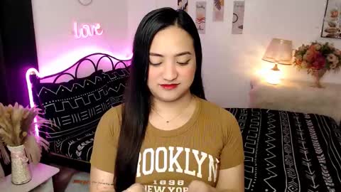 Snapshot of slave_amanda69 chatting on December 21, 5:58 am Queen Cyrine online show from December 21, 5:58 am