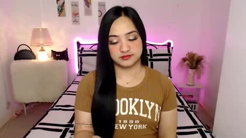 Snapshot of slave_amanda69 chatting on January 6, 2:59 am Queen Cyrine online show from January 6, 2:59 am