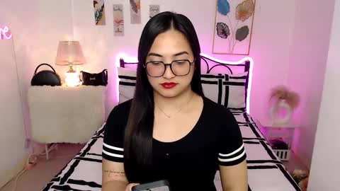 Snapshot of slave_amanda69 chatting on February 10, 2:04 am Queen Cyrine online show from February 10, 2:04 am