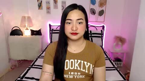 Snapshot of slave_amanda69 chatting on February 15, 10:28 pm Queen Cyrine online show from February 15, 10:28 pm