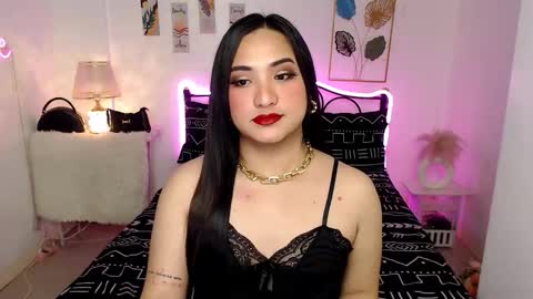 Snapshot of slave_amanda69 chatting on February 22, 2:02 am Queen Cyrine online show from February 22, 2:02 am