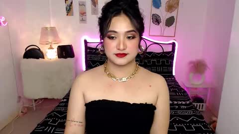 Snapshot of slave_amanda69 chatting on February 23, 11:29 am Queen Cyrine online show from February 23, 11:29 am