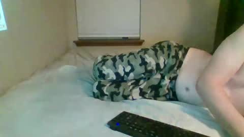 slaveboi_90 online show from January 15, 3:11 am