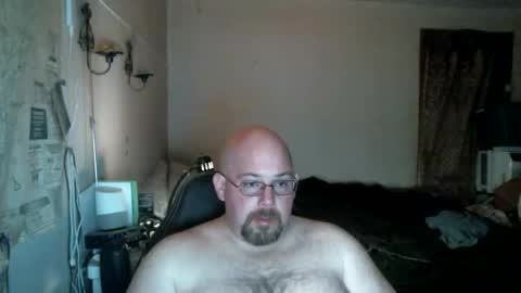Snapshot of slavejim518 chatting on February 10, 1:57 am slavejim online show from February 10, 1:57 am