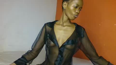 Snapshot of slaybby chatting on February 24, 1:24 am Slaybby online show from February 24, 1:24 am