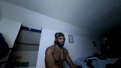 Snapshot of slaythereal3 chatting on December 1, 5:01 am slaythereal3 online show from December 1, 5:01 am