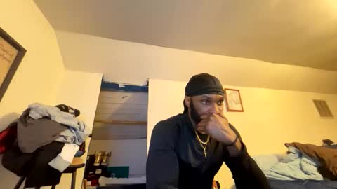 Snapshot of slaythereal3 chatting on December 16, 12:21 pm slaythereal3 online show from December 16, 12:21 pm