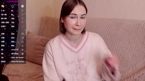 Alice online show from December 14, 4:23 pm