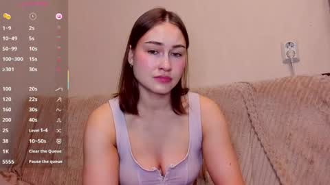 Snapshot of sleeeepy_af chatting on June 20, 11:18 pm Alice online show from June 20, 11:18 pm