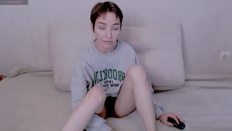 Snapshot of sleepy_ash_ chatting on June 15, 12:40 pm sleepy_ash_ online show from June 15, 12:40 pm