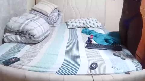 Snapshot of slender_sweetbabe chatting on June 4, 11:27 am slender_sweetbabe online show from June 4, 11:27 am