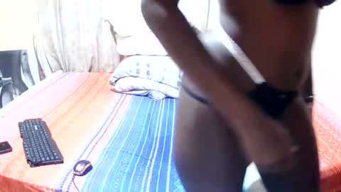 Snapshot of slender_sweetbabe chatting on June 13, 10:46 am slender_sweetbabe online show from June 13, 10:46 am