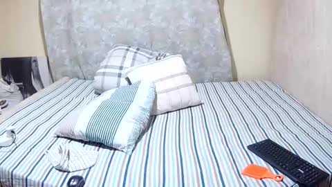 Snapshot of slender_sweetbabe chatting on August 5, 11:57 am slender_sweetbabe online show from August 5, 11:57 am