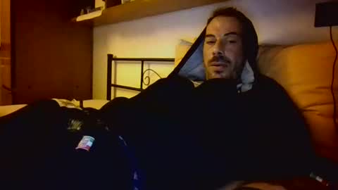Snapshot of slevin1983 chatting on March 24, 6:46 pm slevin online show from March 24, 6:46 pm