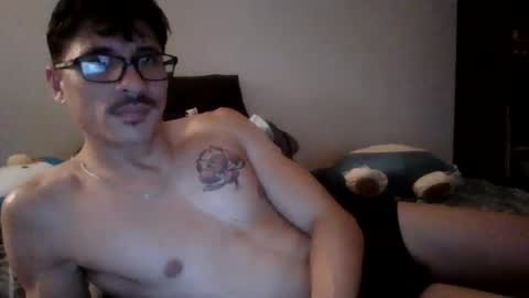 Snapshot of slickestry13 chatting on July 29, 6:33 am slickestry13 online show from July 29, 6:33 am