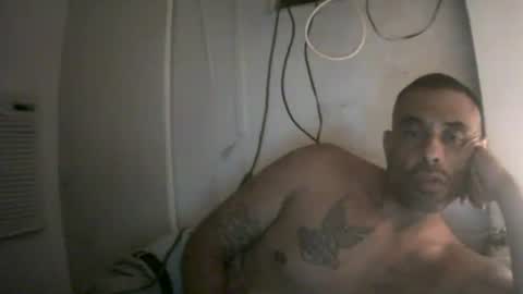 slickstre online show from June 16, 7:22 am