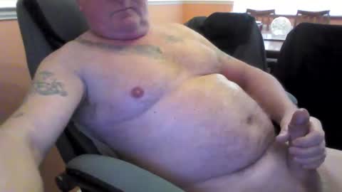 Snapshot of slider69m chatting on December 23, 12:30 pm slider69m online show from December 23, 12:30 pm