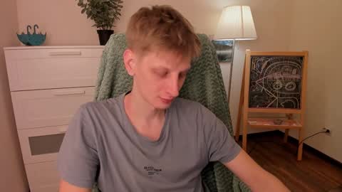 Snapshot of slim_andy chatting on December 13, 12:50 pm Andy online show from December 13, 12:50 pm