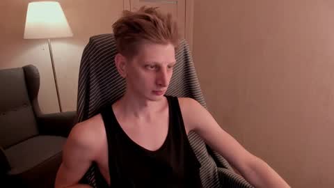 Snapshot of slim_andy chatting on December 14, 1:38 pm Andy online show from December 14, 1:38 pm