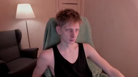 Snapshot of slim_andy chatting on December 15, 10:18 am Andy online show from December 15, 10:18 am