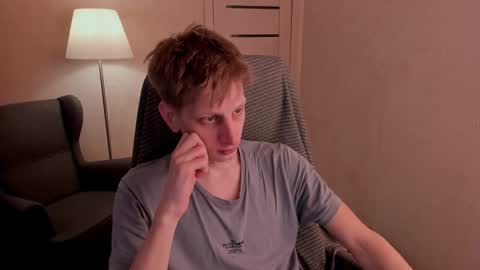 Snapshot of slim_andy chatting on December 19, 10:02 am Andy online show from December 19, 10:02 am