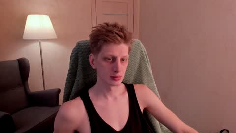 Snapshot of slim_andy chatting on December 21, 10:28 am Andy online show from December 21, 10:28 am