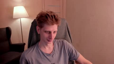 Snapshot of slim_andy chatting on December 26, 9:33 am Andy online show from December 26, 9:33 am