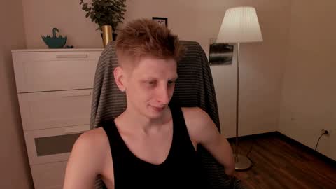 Snapshot of slim_andy chatting on January 19, 10:28 am Andy online show from January 19, 10:28 am