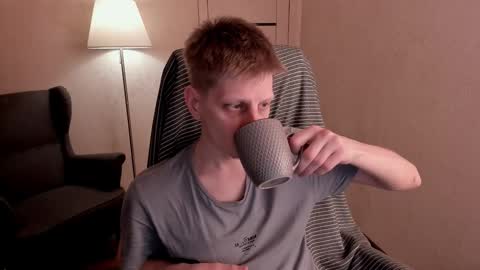 Snapshot of slim_andy chatting on January 23, 6:39 am Andy online show from January 23, 6:39 am