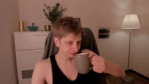 Snapshot of slim_andy chatting on March 2, 7:21 am Andy online show from March 2, 7:21 am