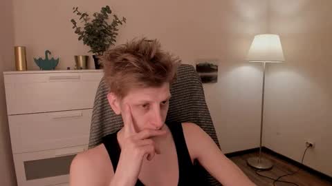 Snapshot of slim_andy chatting on March 9, 10:30 am Andy online show from March 9, 10:30 am