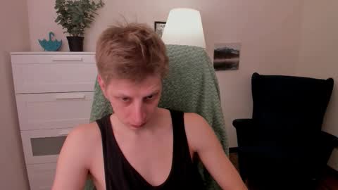 Snapshot of slim_andy chatting on December 13, 8:47 pm Andy online show from December 13, 8:47 pm