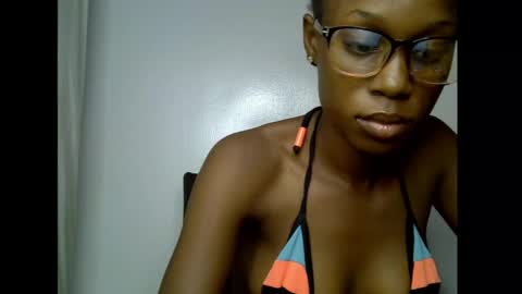 Lily online show from May 31, 6:09 pm