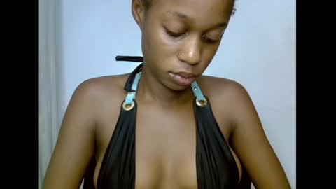 Snapshot of slim_candy12 chatting on July 9, 7:23 am Lily online show from July 9, 7:23 am