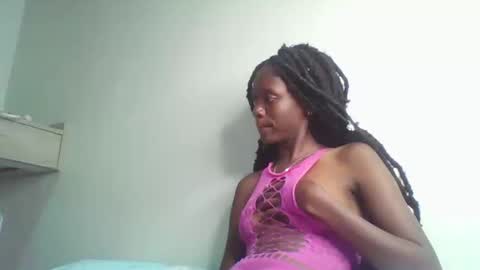 Snapshot of slim_ebony2006 chatting on October 11, 10:08 pm Anna online show from October 11, 10:08 pm