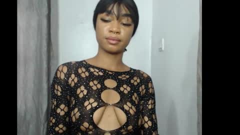 Snapshot of slim_ebonygirl4 chatting on December 17, 6:52 am Slim ebonygirl4 online show from December 17, 6:52 am