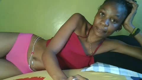 Snapshot of slim_girl01 chatting on June 13, 5:05 am slim_girl01 online show from June 13, 5:05 am