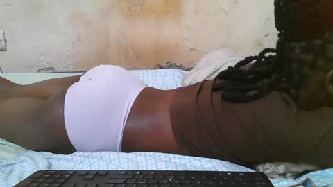 Snapshot of slim_girl3 chatting on June 26, 6:23 pm slim_girl3 online show from June 26, 6:23 pm