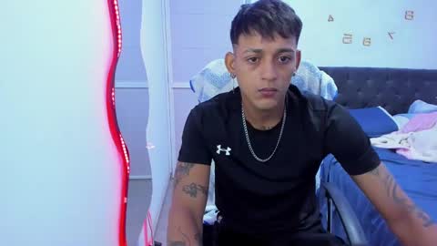 Snapshot of slim_master12 chatting on December 12, 7:08 am slim_master12 online show from December 12, 7:08 am