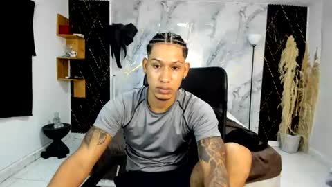 Snapshot of slim_master12 chatting on June 23, 11:58 pm slim_master12 online show from June 23, 11:58 pm