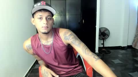 Snapshot of slim_master12 chatting on July 10, 10:56 pm slim_master12 online show from July 10, 10:56 pm