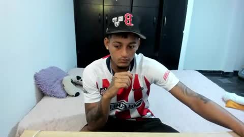 Snapshot of slim_master12 chatting on July 14, 12:35 am slim_master12 online show from July 14, 12:35 am