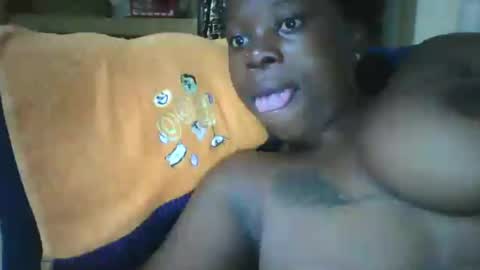 Snapshot of slim_petite_ebony chatting on July 15, 9:53 pm slim_petite_ebony online show from July 15, 9:53 pm