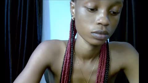 Snapshot of slim_petitqueen chatting on November 21, 7:56 pm Alice online show from November 21, 7:56 pm