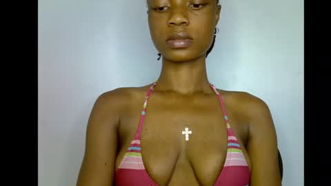 Snapshot of slim_petitqueen chatting on January 8, 9:33 am Alice online show from January 8, 9:33 am