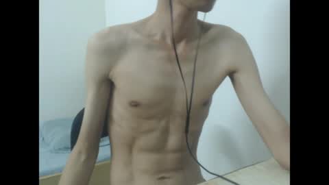 Snapshot of slimboner89 chatting on April 21, 3:17 pm slimboner89 online show from April 21, 3:17 pm