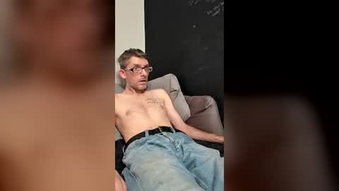 Snapshot of slimdaddy_4u chatting on July 6, 3:25 am slimdaddy_4u online show from July 6, 3:25 am